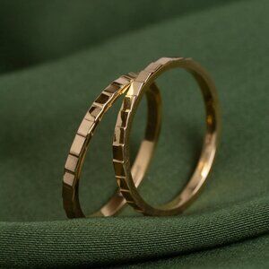 Like New Aurate 14k Recycled Yellow Gold Mini Infinity Ring in Size 4